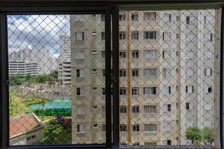 Apartamento para alugar com 44m², 2 quartos e 1 vaga Apartamento para alugar com 44m², 2 quartos e 1 vagaSala - Janela