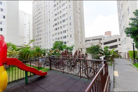 Apartamento para alugar com 44m², 2 quartos e 1 vaga Apartamento para alugar com 44m², 2 quartos e 1 vagaÁrea comum - Playground