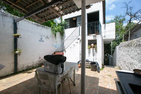 Casa à venda com 250m², 2 quartos e 2 vagasQuintal