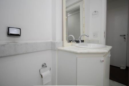 Apartamento para alugar com 130m², 3 quartos e 2 vagasBanheiro Social