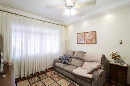 Casa à venda com 201m², 3 quartos e 2 vagasSala