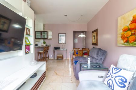 Apartamento à venda com 70m², 1 quarto e 2 vagas Apartamento à venda com 70m², 1 quarto e 2 vagasSala