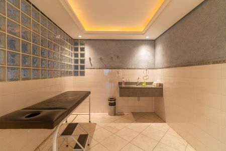 Apartamento à venda com 70m², 1 quarto e 2 vagas Apartamento à venda com 70m², 1 quarto e 2 vagasÁrea comum - Sala de Massagem