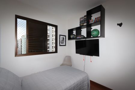 Apartamento à venda com 90m², 3 quartos e 2 vagasQuarto 2