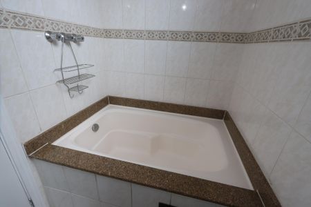 Apartamento à venda com 90m², 3 quartos e 2 vagasBanheiro da Suíte