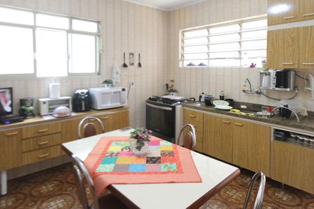 Casa à venda com 156m², 3 quartos e 3 vagasCozinha