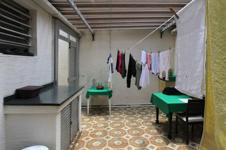 Casa à venda com 156m², 3 quartos e 3 vagasQuintal