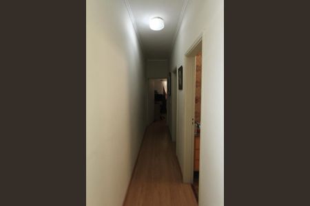 Casa à venda com 156m², 3 quartos e 3 vagasCorredor