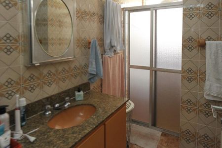 Casa à venda com 156m², 3 quartos e 3 vagasBanheiro