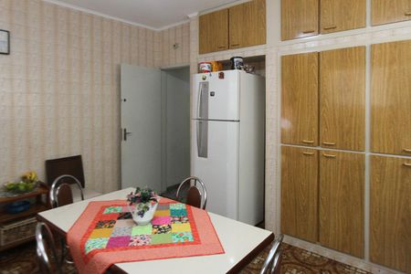 Casa à venda com 156m², 3 quartos e 3 vagasCozinha