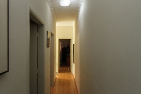 Casa à venda com 156m², 3 quartos e 3 vagasCorredor