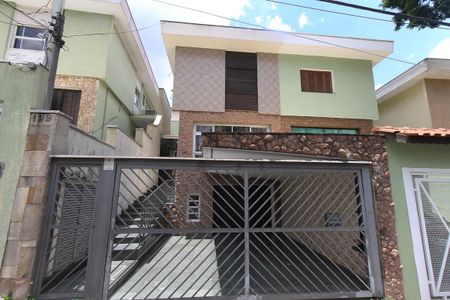 Casa à venda com 156m², 3 quartos e 3 vagasFachada