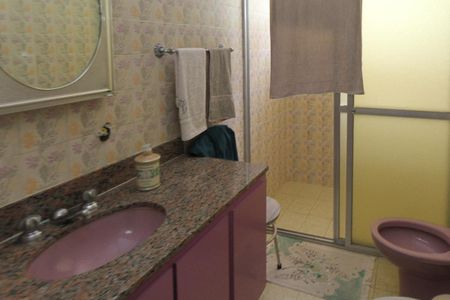 Casa à venda com 156m², 3 quartos e 3 vagasBanheiro Social