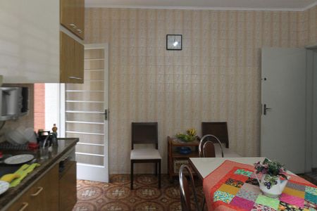 Casa à venda com 156m², 3 quartos e 3 vagasCozinha