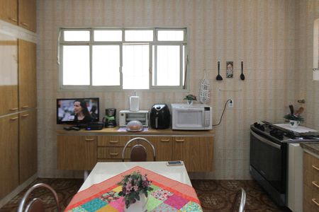 Casa à venda com 156m², 3 quartos e 3 vagasCozinha