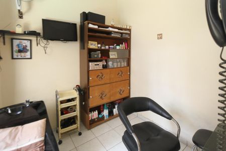 Casa à venda com 156m², 3 quartos e 3 vagasDepósito 2