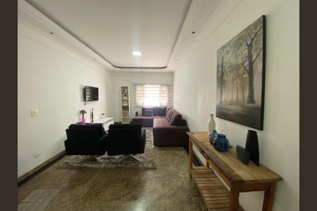 Casa à venda com 280m², 3 quartos e 4 vagasSala