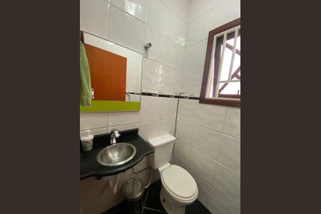 Casa à venda com 280m², 3 quartos e 4 vagasBanheiro 2