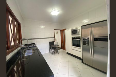 Casa à venda com 280m², 3 quartos e 4 vagasCozinha