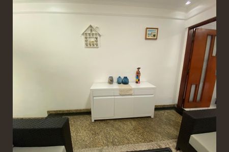 Casa à venda com 280m², 3 quartos e 4 vagasSala