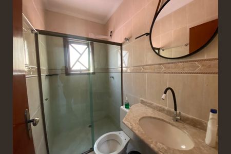 Casa à venda com 280m², 3 quartos e 4 vagasBanheiro