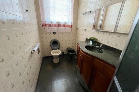 Casa à venda com 75m², 2 quartos e 1 vaga Casa à venda com 75m², 2 quartos e 1 vagaBanheiro