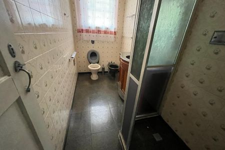 Casa à venda com 75m², 2 quartos e 1 vaga Casa à venda com 75m², 2 quartos e 1 vagaBanheiro