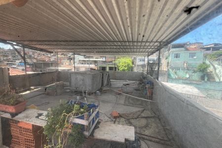 Casa à venda com 75m², 2 quartos e 1 vaga Casa à venda com 75m², 2 quartos e 1 vagaTerraço