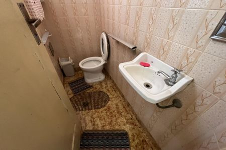 Casa à venda com 75m², 2 quartos e 1 vaga Casa à venda com 75m², 2 quartos e 1 vagaBanheiro de serviço