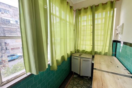 Casa à venda com 75m², 2 quartos e 1 vaga Casa à venda com 75m², 2 quartos e 1 vagaVaranda