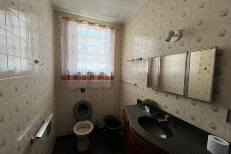 Casa à venda com 75m², 2 quartos e 1 vaga Casa à venda com 75m², 2 quartos e 1 vagaBanheiro