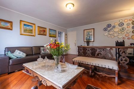 Apartamento à venda com 120m², 3 quartos e 1 vaga Apartamento à venda com 120m², 3 quartos e 1 vagaSala