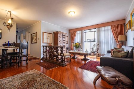 Apartamento à venda com 120m², 3 quartos e 1 vaga Apartamento à venda com 120m², 3 quartos e 1 vagaSala