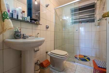 Apartamento à venda com 120m², 3 quartos e 1 vaga Apartamento à venda com 120m², 3 quartos e 1 vagaBanheiro da Suíte