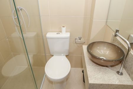 Casa à venda com 104m², 4 quartos e sem vaga Casa à venda com 104m², 4 quartos e sem vagaBanheiro da Suíte 2