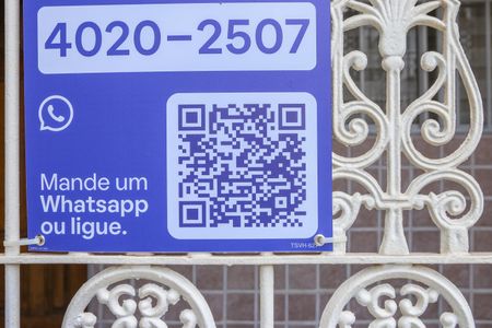 Casa à venda com 104m², 4 quartos e sem vaga Casa à venda com 104m², 4 quartos e sem vagaFachada