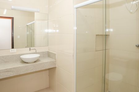 Casa à venda com 104m², 4 quartos e sem vaga Casa à venda com 104m², 4 quartos e sem vagaBanheiro