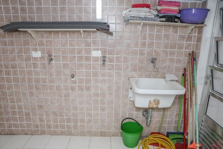 Casa à venda com 104m², 4 quartos e sem vaga Casa à venda com 104m², 4 quartos e sem vagaÁrea de Serviço