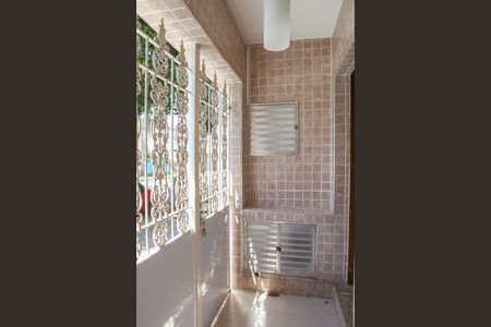 Casa à venda com 104m², 4 quartos e sem vaga Casa à venda com 104m², 4 quartos e sem vagaEntrada