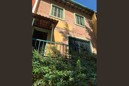 Casa à venda com 140m², 3 quartos e 3 vagas Casa à venda com 140m², 3 quartos e 3 vagasFoto 01