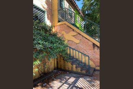 Casa à venda com 140m², 3 quartos e 3 vagas Casa à venda com 140m², 3 quartos e 3 vagasFoto 02