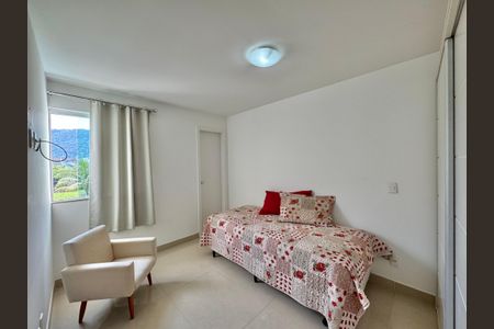 Casa de condomínio à venda com 227m², 4 quartos e 3 vagasSuíte 2