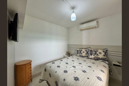 Casa de condomínio à venda com 227m², 4 quartos e 3 vagasSuíte 4