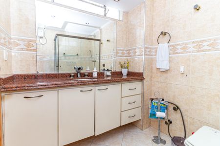 Apartamento à venda com 132m², 3 quartos e 1 vagaBanheiro da Suíte