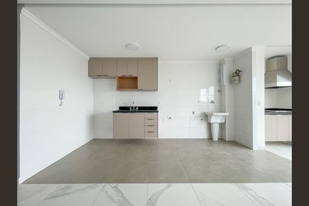 Apartamento para alugar com 82m², 2 quartos e 2 vagas Apartamento para alugar com 82m², 2 quartos e 2 vagasCozinha e Área de Serviço