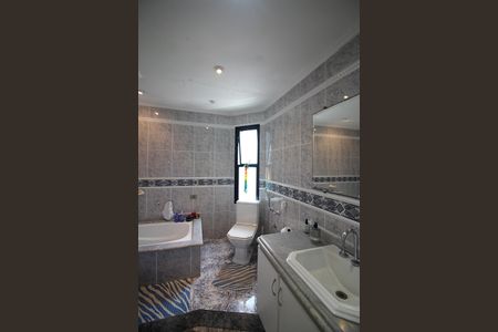 Apartamento à venda com 150m², 3 quartos e 3 vagasQuarto 1 - Suíte Banheiro