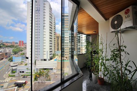 Apartamento à venda com 150m², 3 quartos e 3 vagasQuarto 1 - Suíte Sacada