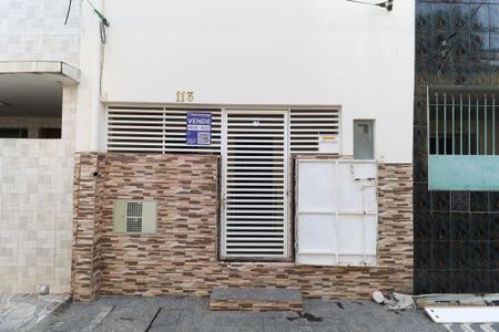 Casa à venda com 80m², 2 quartos e sem vagaFachada e placa