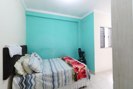 Casa à venda com 80m², 2 quartos e sem vagaSuíte