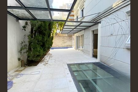 Casa de condomínio à venda com 480m², 4 quartos e 6 vagas